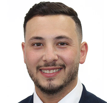 Specialist Periodontist Zeyad Shaker