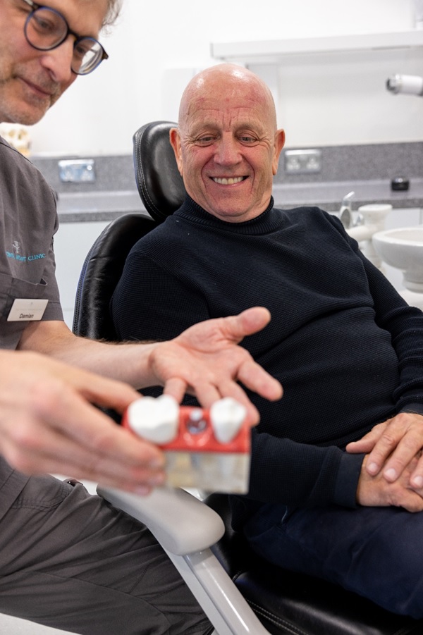 dental-implants-bath